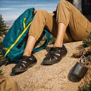 OOFOS M6 W8 OOcandoo Unisex Sandals In Black NEW Comfort Travel Machine Washable